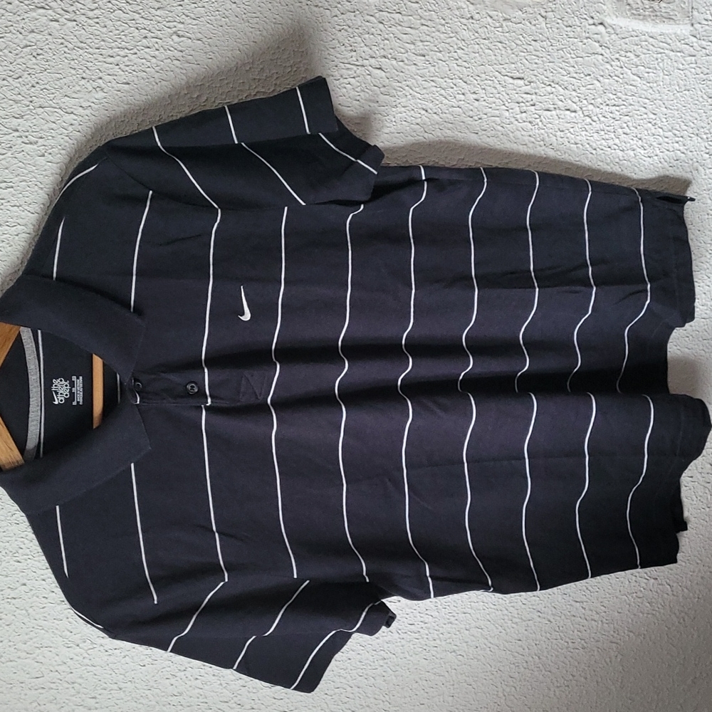 Nike Men’s XL Black & White Polo Style Shirt 100% Cotton